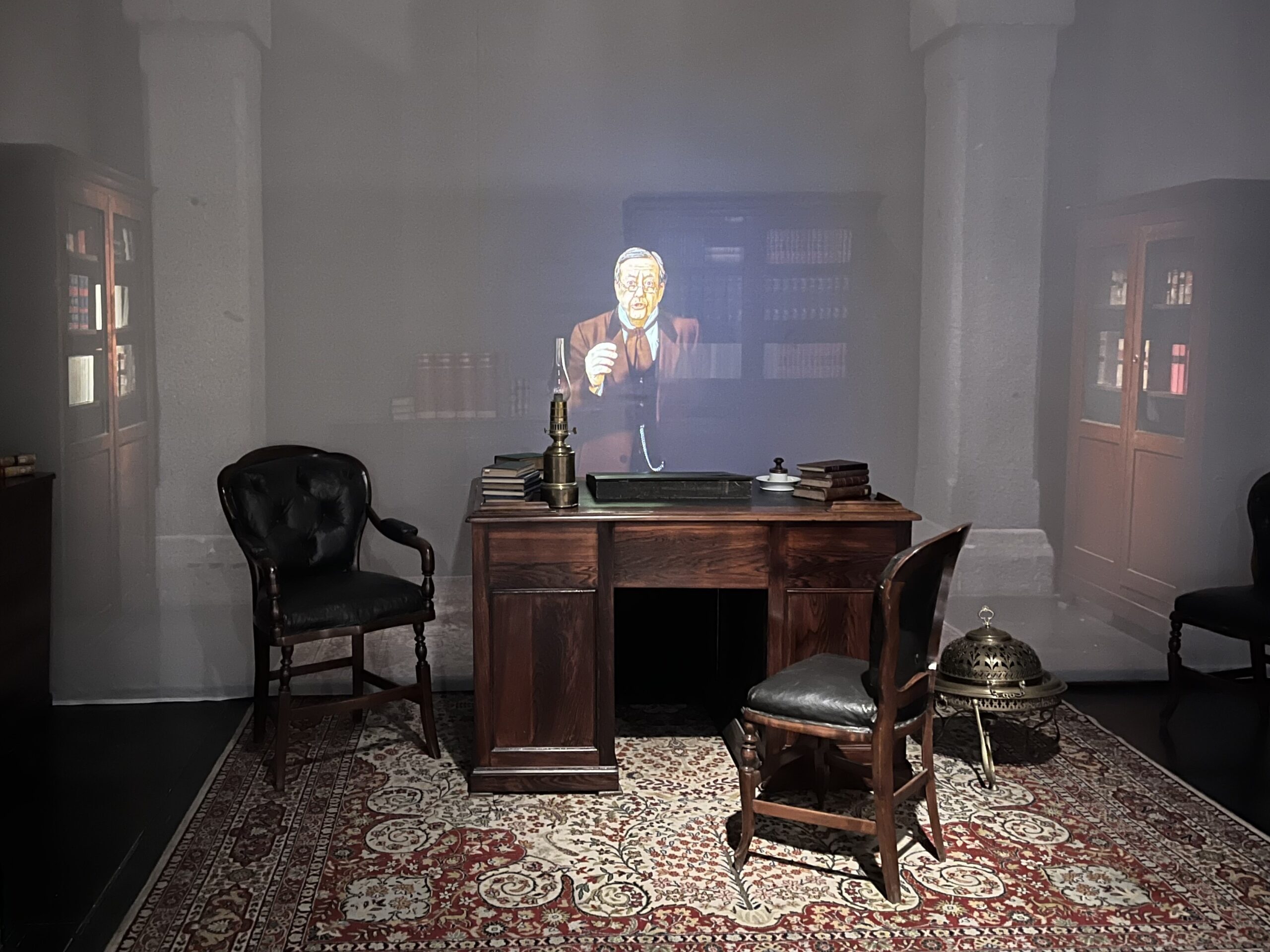 MESONERO BLOG Despacho de Mesonero Romanos en la exposición 'Madrid entre libros. 150 años de la Biblioteca Histórica Municipal'