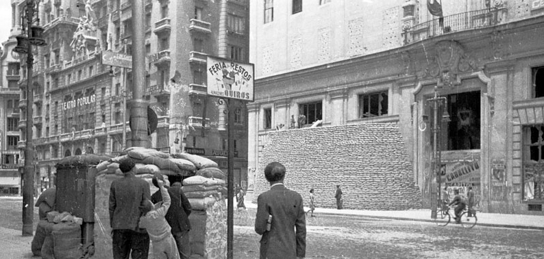 TELEFÓNICA1 Edificio de Telefónica, en la Gran Vía 28 de Madrid, durante la Guerra Civil. Foto: Espacio Fundación Telefónica de Madrid